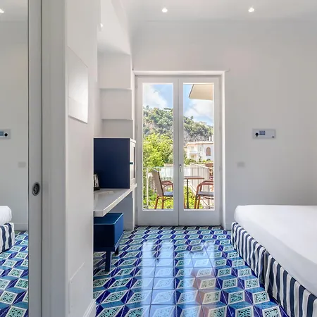 Mignon Meuble Hotel 3*