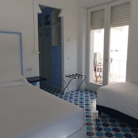 Hotel Mignon Meuble 3*
