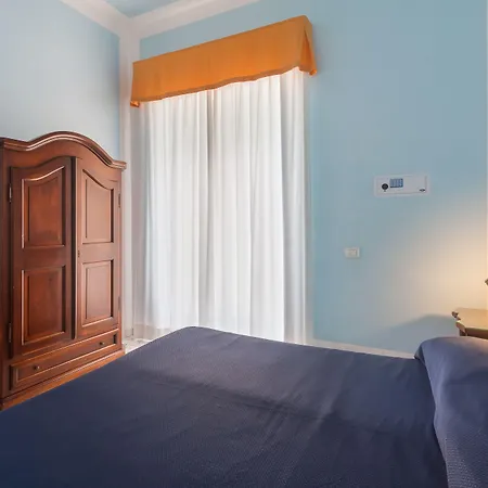 Mignon Meuble Готель 3*