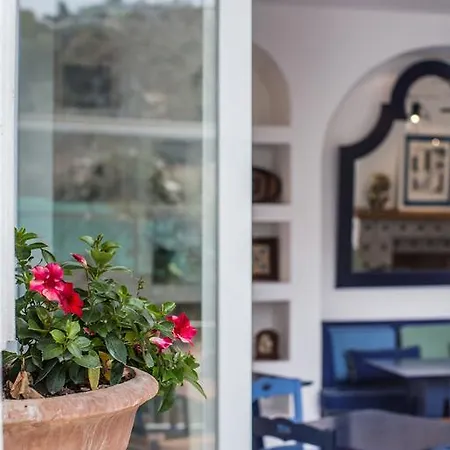 Готель Mignon Meuble 3*