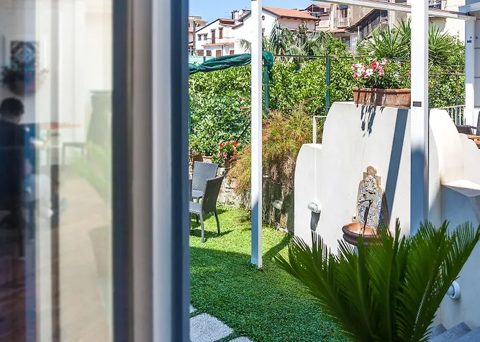 ミニョン メウブレ ホテル 3*