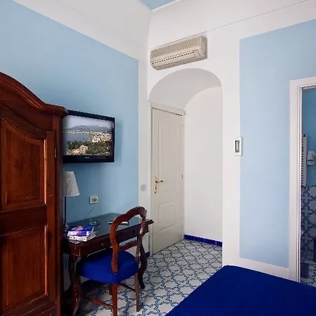 Hotel Mignon Meuble 3*